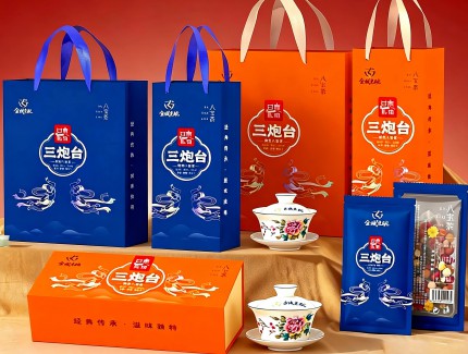 金城老碗｜藏在蓋碗里的蘭州魂，千年三炮臺，一盞暖茶贈親友